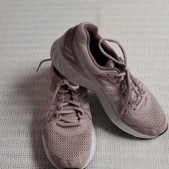 Asics Lt. Pink Sz. 9.5 Athletic Shoes - Picture 1 of 10